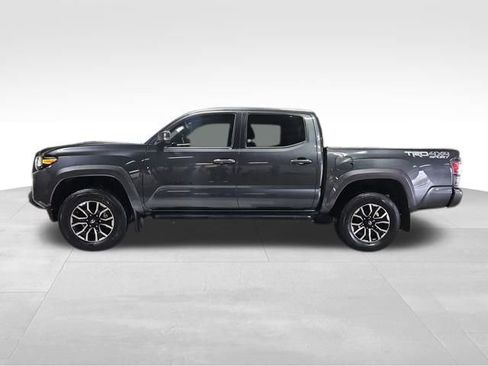 Used 2023 Toyota Tacoma TRD Sport image 2