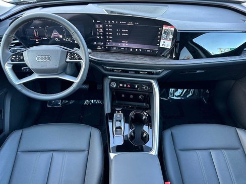 New 2025 Audi Q5 Premium image 12