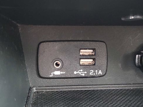 Used 2023 Subaru Crosstrek 2.0i Premium image 22