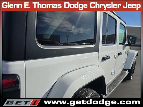 Used 2023 Jeep Wrangler Sahara w/ Safety Group image 9