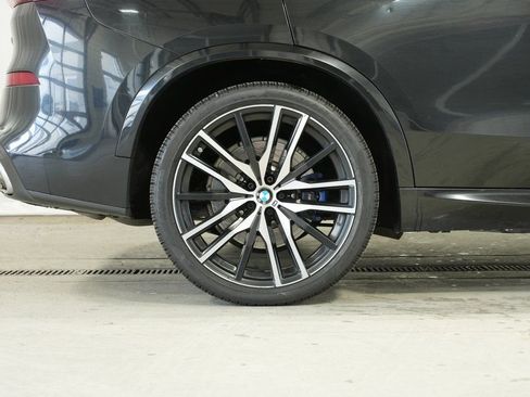 Used 2019 BMW X5 xDrive50i w/ M Sport Package image 41
