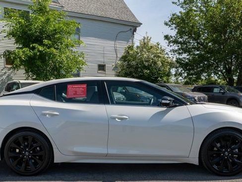 Certified 2023 Nissan Maxima SR w/ Sport Mat Group FWD image 5
