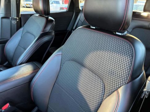 Used 2024 Ford Escape ST-Line Elite image 16