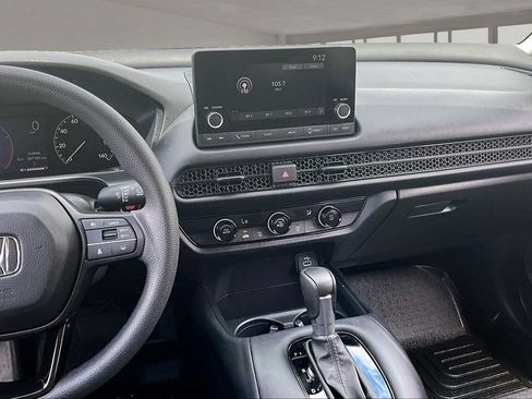 Certified 2025 Honda HR-V LX image 9