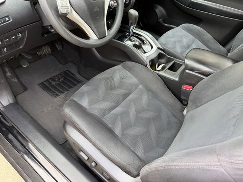 Used 2014 Nissan Rogue SV w/ SV Premium Package FWD image 24