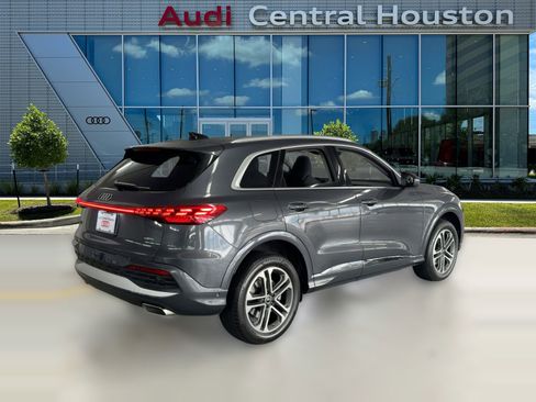 Used 2025 Audi Q5 Premium Plus w/ Premium Plus image 9