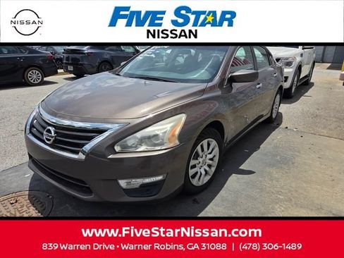 Used 2014 Nissan Altima 2.5 S w/ Display Audio Package FWD image 8