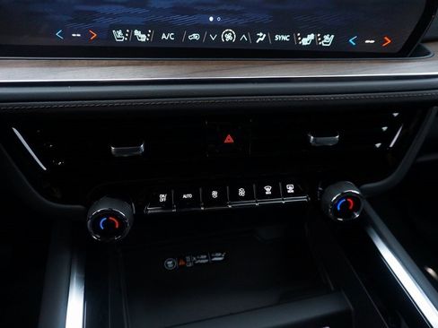 New 2026 Chevrolet Suburban High Country image 18