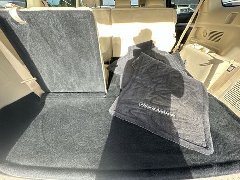 Used 2016 Toyota Highlander XLE image 21