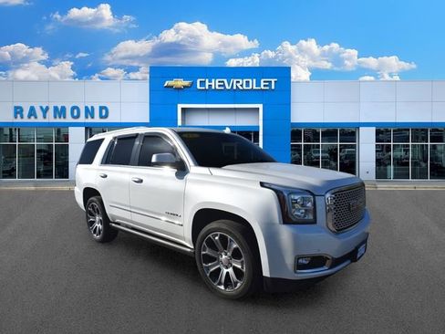 Certified 2017 GMC Yukon Denali w/ Open Road Package AWD/4WD image 10