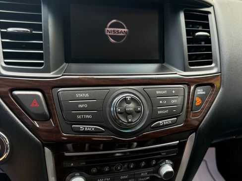 Used 2014 Nissan Pathfinder SL w/ Cargo Package AWD/4WD image 40