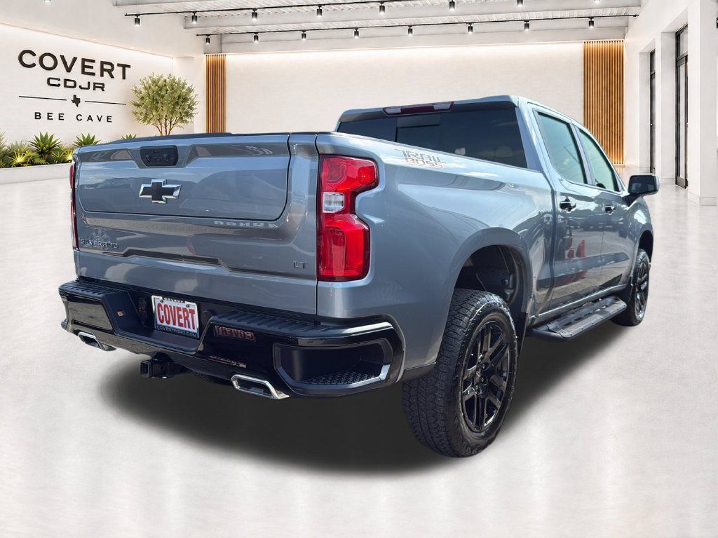 Used 2026 Chevrolet Silverado 1500 LT Trail Boss w/ Convenience Package II AWD/4WD image 7