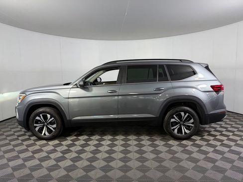 Used 2025 Volkswagen Atlas SE FWD image 10