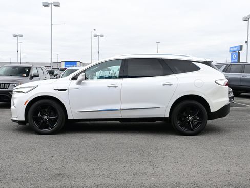 Used 2023 Buick Enclave Essence w/ Experience Buick Package image 5