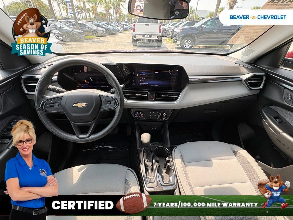 Used 2025 Chevrolet TrailBlazer LT FWD image 25