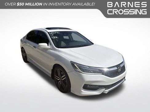 Used 2017 Honda Accord Touring image 1