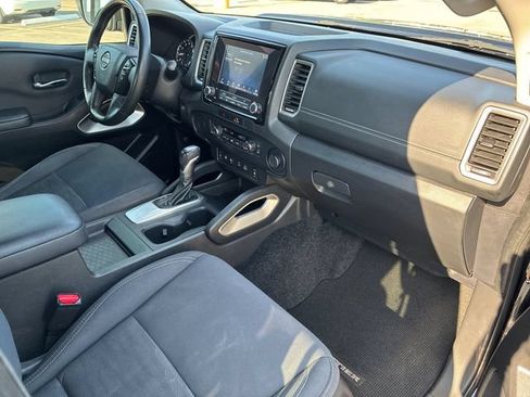 Used 2023 Nissan Frontier SV w/ SV Convenience Package RWD image 15