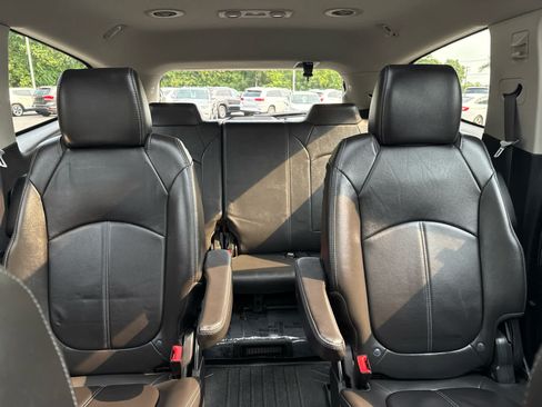 Used 2017 Chevrolet Traverse LT AWD/4WD image 15
