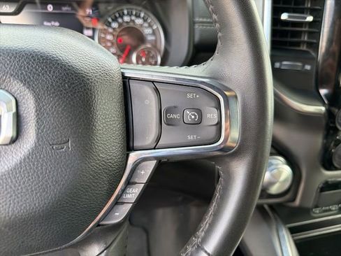 Used 2024 RAM 1500 Laramie image 24