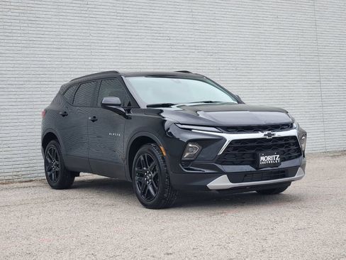 New 2026 Chevrolet Blazer LT w/ Convenience Package FWD image 2