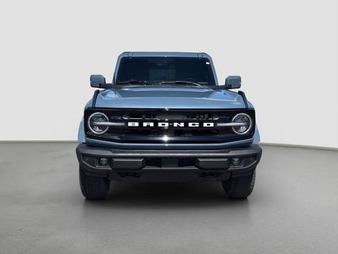 Used 2025 Ford Bronco Outer Banks AWD/4WD image 2