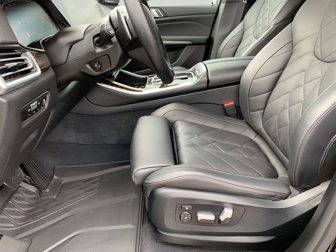 Used 2023 BMW X5 xDrive40i w/ Premium Package image 10