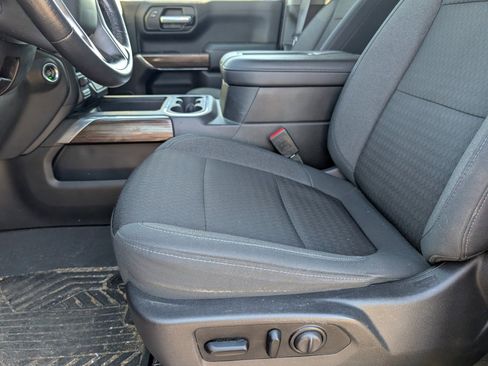 Used 2021 Chevrolet Silverado 1500 LT Trail Boss w/ Convenience Package II image 8