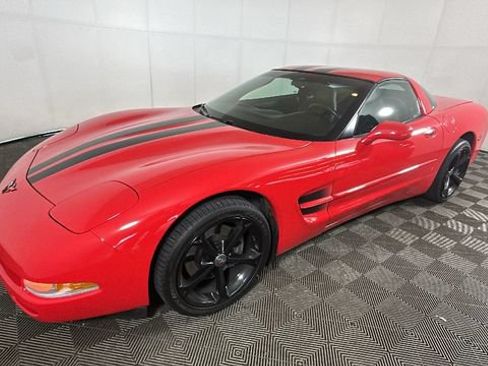 Used 2004 Chevrolet Corvette Coupe RWD image 6