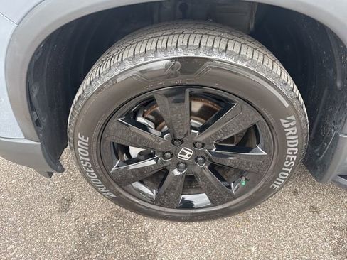 Used 2025 Honda Pilot Black Edition image 12