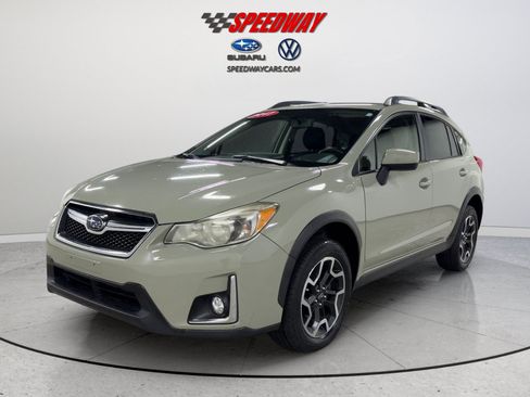 Used 2017 Subaru Crosstrek 2.0i Premium AWD/4WD image 12