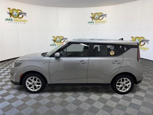 Used 2023 Kia Soul S image 6