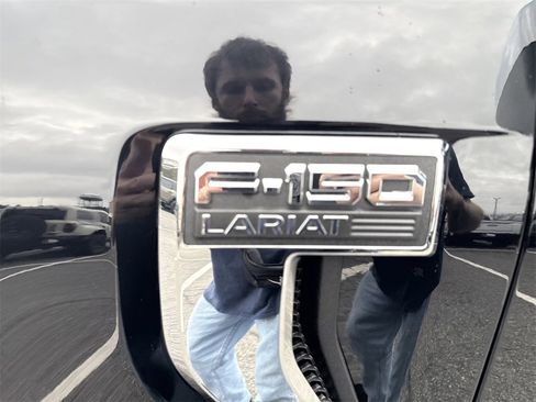 Used 2025 Ford F150 Lariat w/ Equipment Group 502A High image 12