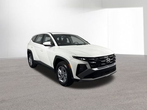 New 2026 Hyundai Tucson SE image 3