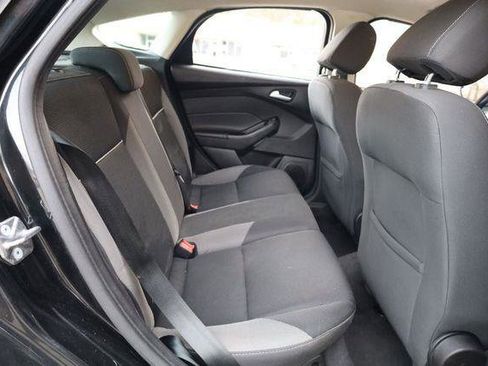 Used 2014 Ford Focus SE FWD image 22