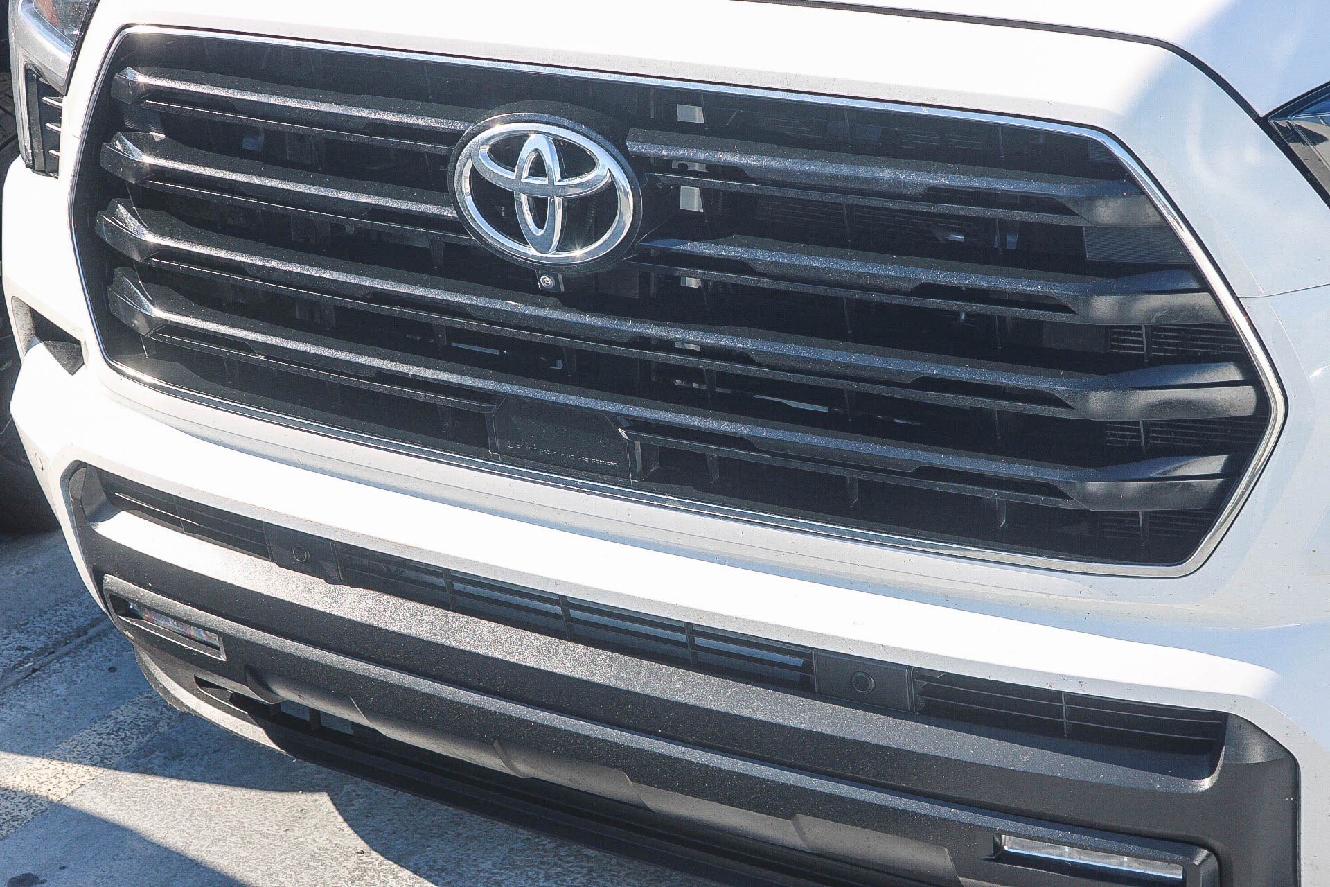 Used 2025 Toyota Sequoia SR5 AWD/4WD image 5