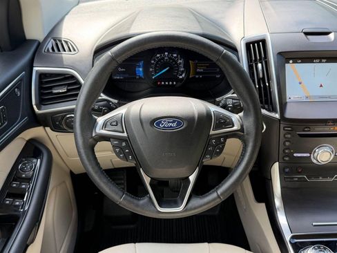 Used 2019 Ford Edge Titanium w/ Equipment Group 301A AWD/4WD image 16