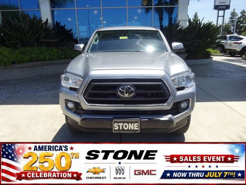 Used 2021 Toyota Tacoma SR5 RWD image 2