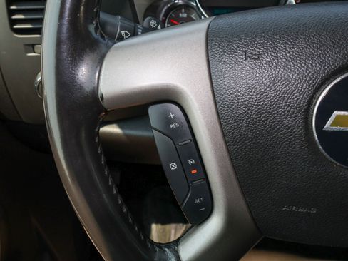 Used 2011 Chevrolet Silverado 1500 LT AWD/4WD image 22