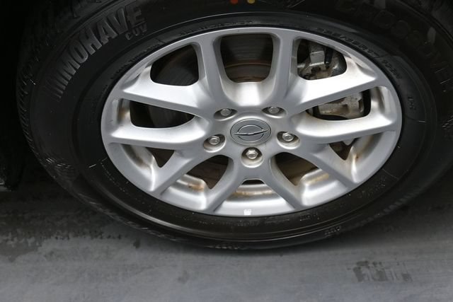 Used 2023 Chrysler Pacifica Touring-L FWD image 34