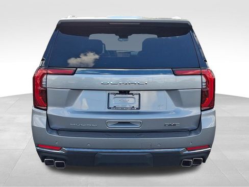 Used 2025 GMC Yukon Denali Ultimate AWD/4WD image 5