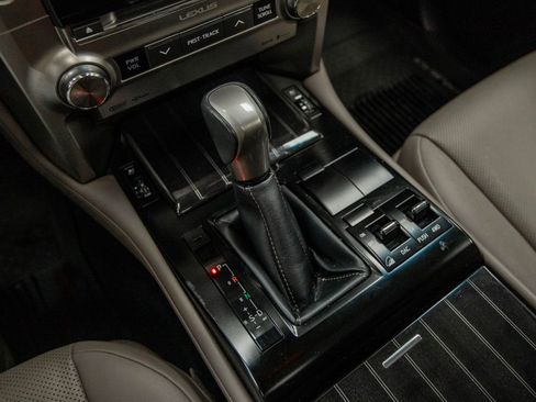 Used 2021 Lexus GX 460 Premium w/ Premium Package image 21