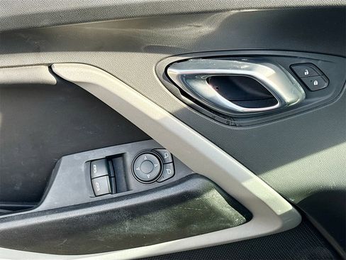 Used 2019 Chevrolet Camaro LT image 17