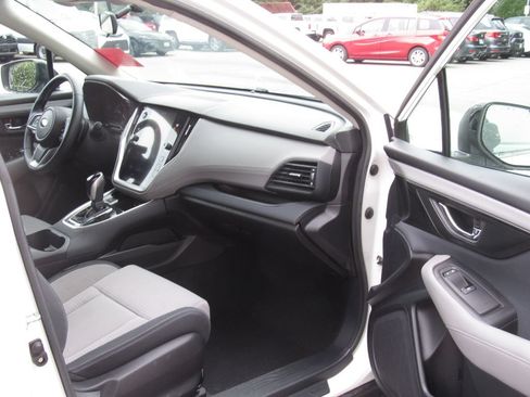 Used 2020 Subaru Outback Premium AWD/4WD image 16