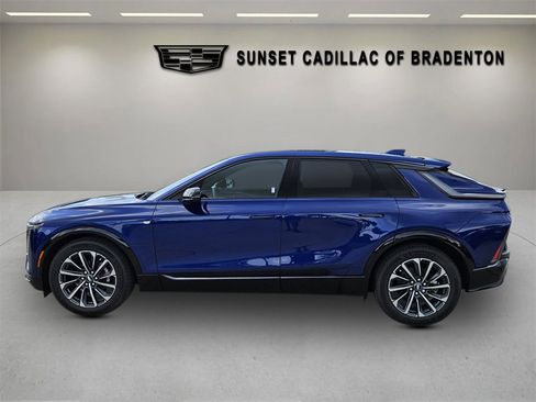 New 2025 Cadillac Lyriq Sport image 4