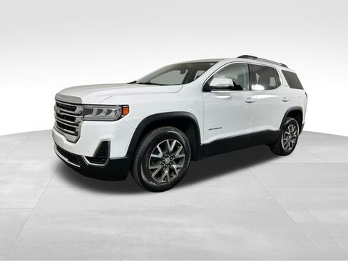 Used 2023 GMC Acadia SLE w/ Driver Convenience Package image 2