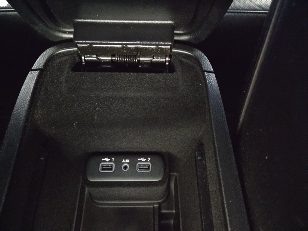 Used 2019 Dodge Charger SXT w/ Plus Group RWD image 19