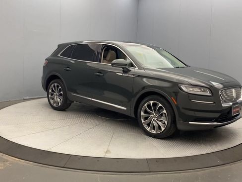Used 2023 Lincoln Nautilus Reserve w/ Luxury Package AWD/4WD image 7