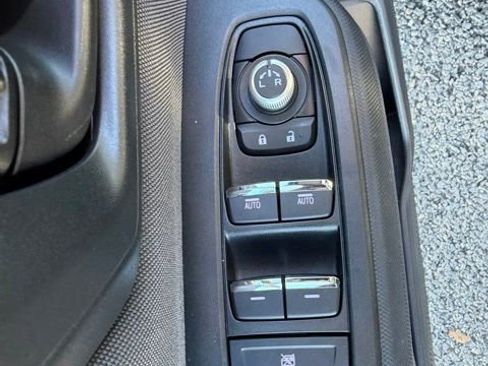 Used 2025 Subaru Forester Premium image 18