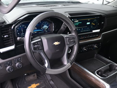 Used 2024 Chevrolet Silverado 2500 LT w/ Safety Package image 3