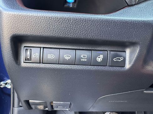 Used 2019 Toyota RAV4 Limited w/ Advanced Technology Package AWD/4WD image 23